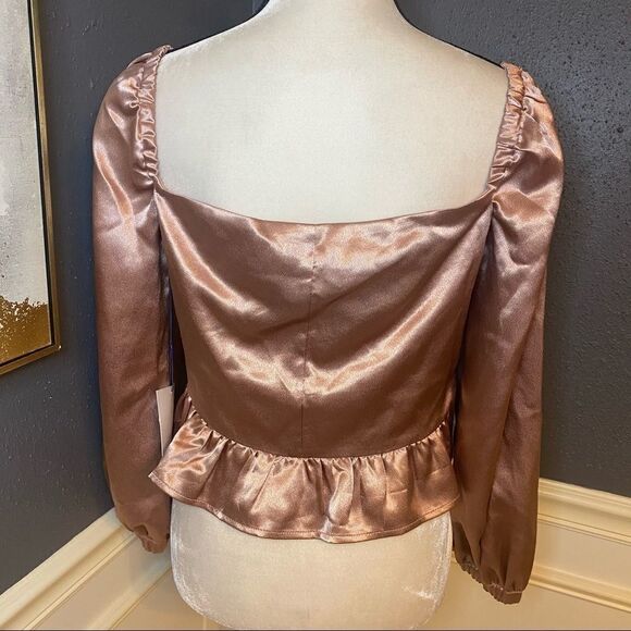 MAJORELLE Julia Satin Crop Top - Picture 8 of 9